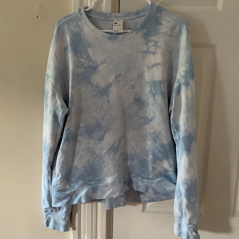 Light blue tie dye active top